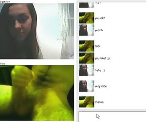 Katherine Chúc video hoc sinh dit nhau Mừng Ngày Lễ