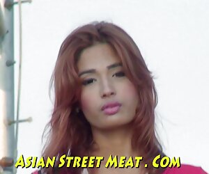 Mỗi khác, hai bạn gái của mình dit nhau ngoai tinh trên giường.