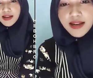 Sexy quỷ gai dit gai hút thuốc, tạo dáng cho ảnh khiêu dâm
